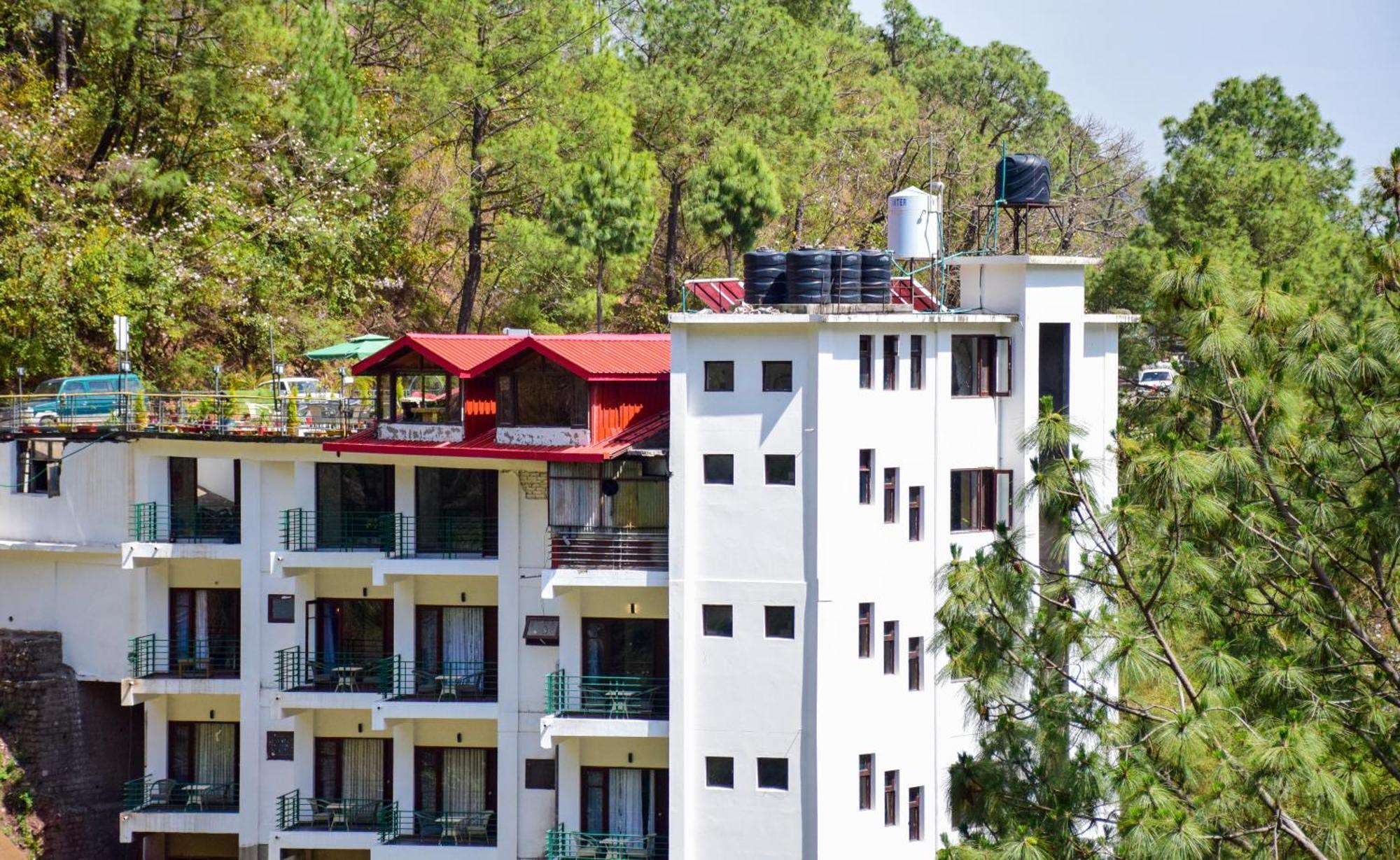 Отель The Kasauli Walk Экстерьер фото
